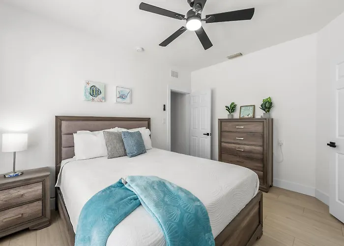 20 Kendall 1 * Clearwater Beach