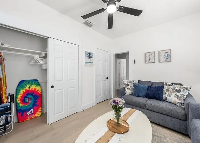 20 Kendall 1 * Clearwater Beach