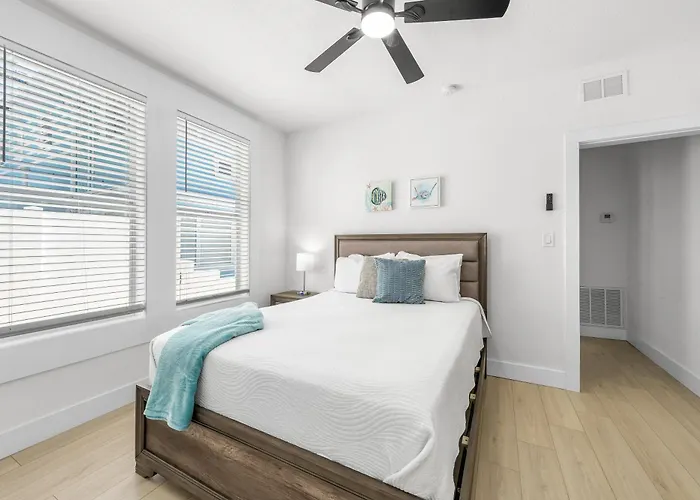 20 Kendall 1 Holiday home *