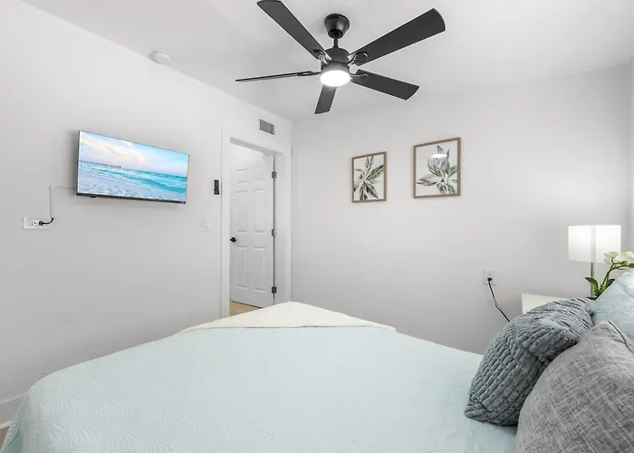 20 Kendall 1 * Clearwater Beach